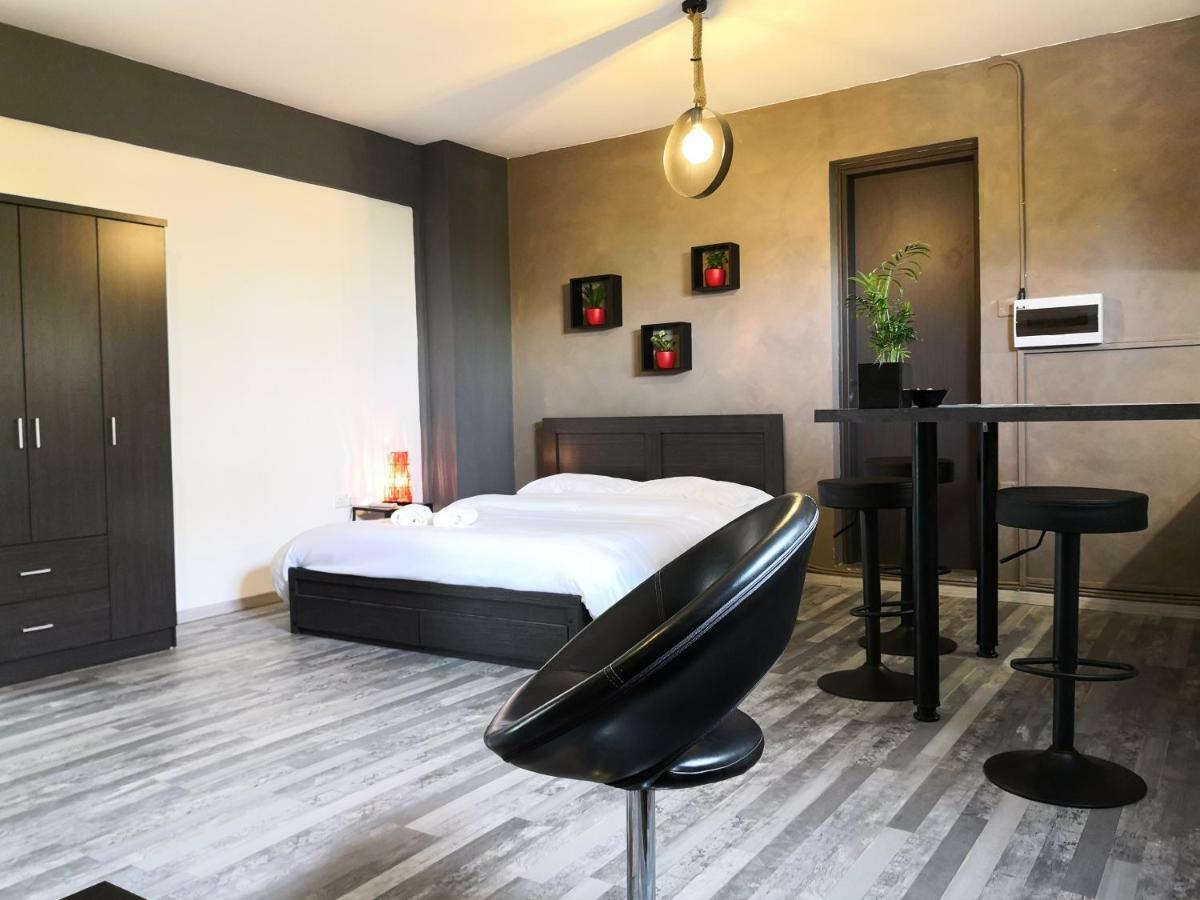 The Room Larnaca Esterno foto
